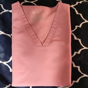 Figs Chalk Pink Scrub Top